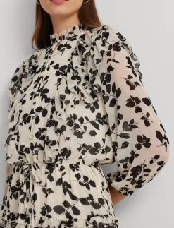 Damen Kleid aus Knittergeorgette