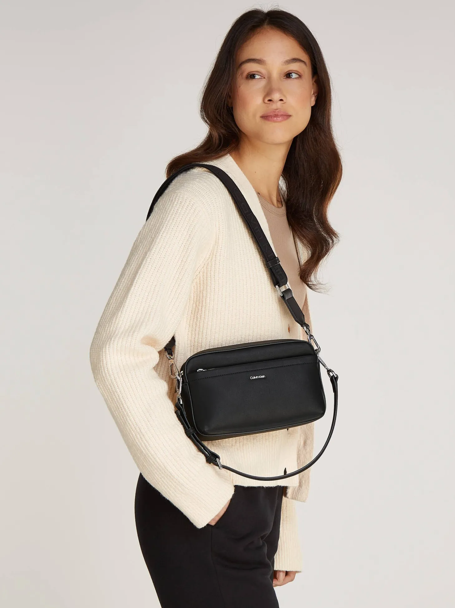 Damen Umhängetasche CK MUST CONVERTIBLE CAMERA BAG