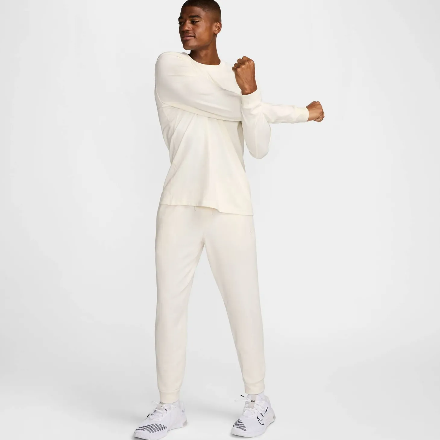 Herren Sweatpants PRIMARY DRI-FIT UV VERSA