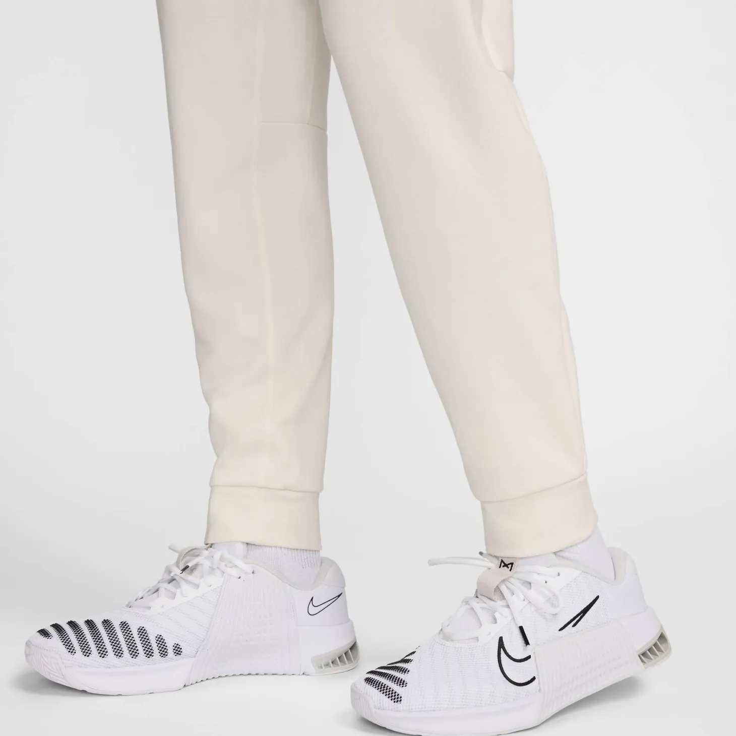 Herren Sweatpants PRIMARY DRI-FIT UV VERSA